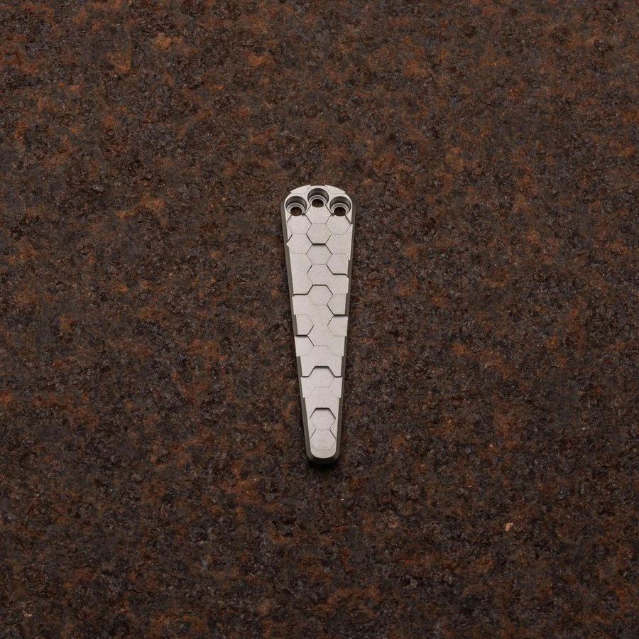 Daily Customs Clip Honeycomb 3D 1 Daily Customs Clip Honeycomb 3D