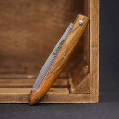 Laguiole En Aubrac - Capucin Pistachio -Deals Knife Lounge Store laguiole capucin 2